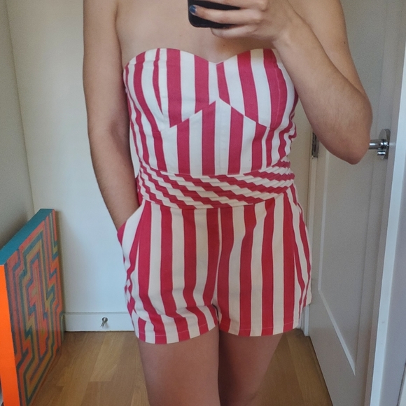Super Cute Strapless Candy Striper Romper - Picture 10 of 13